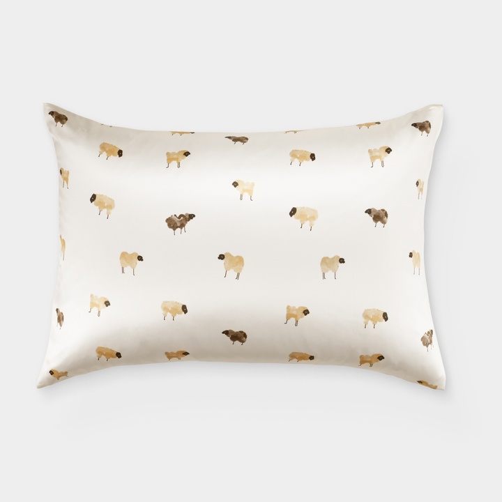 Наволочка 50х70 из натурального шёлка, принт овечки